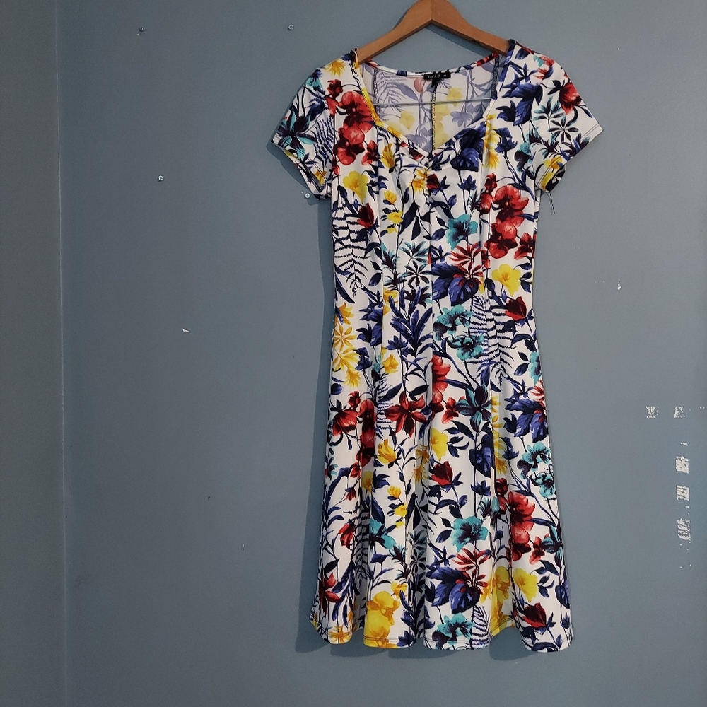 Floral flare dress/white, red, yellow, blue/size S women's